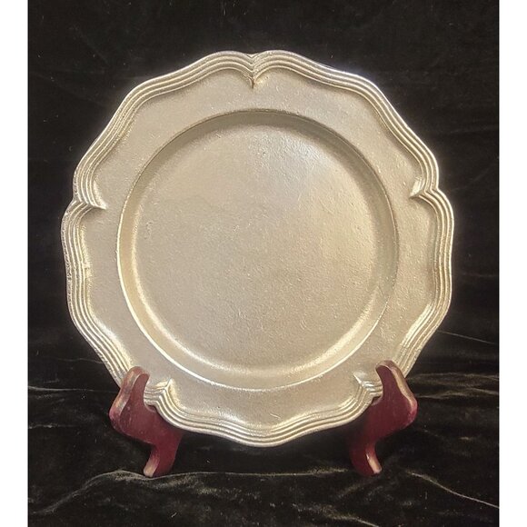 Vintage Mid-1900s InnKare Holiday Inn Metal Plate - Picture 2 of 13